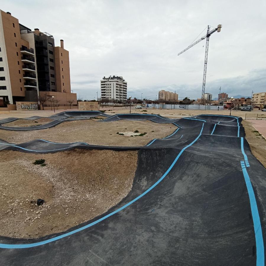Apartamento Con Piscina Terraza Y Parking Leilighet El Campello Eksteriør bilde